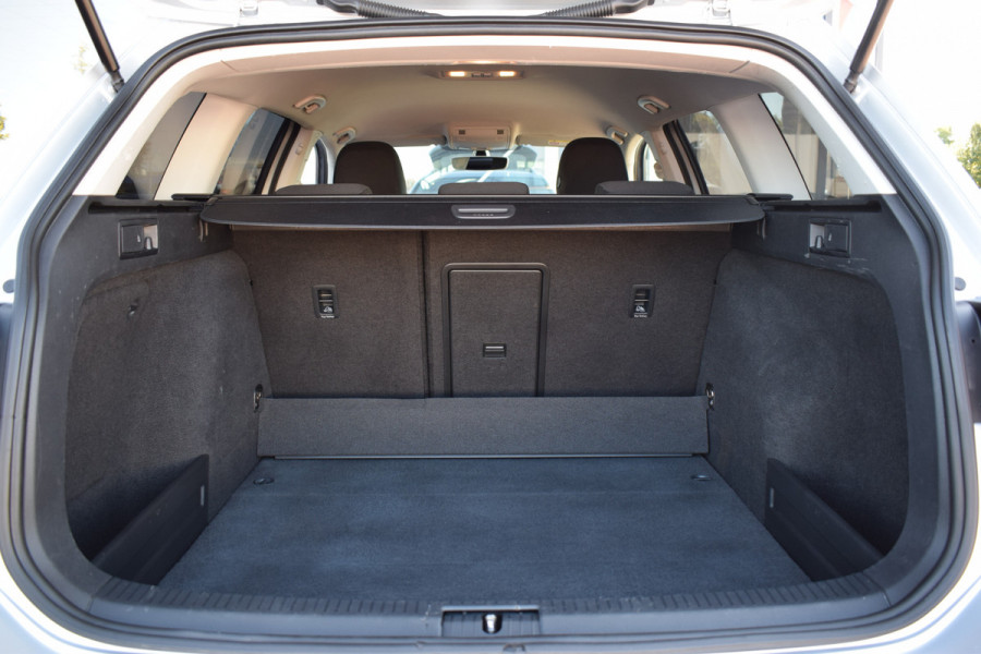 Volkswagen Golf 1.6 TDI Comfortline Business | Apple CarPlay | Adaptive | Climate