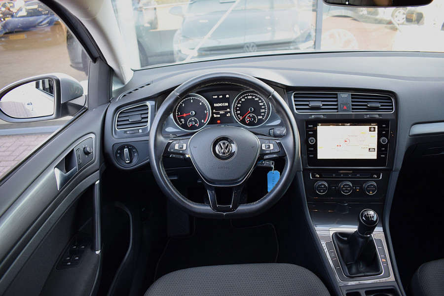Volkswagen Golf 1.6 TDI Comfortline Business | Apple CarPlay | Adaptive | Climate