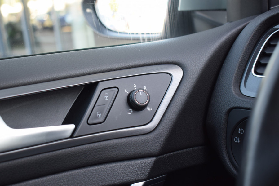 Volkswagen Golf 1.6 TDI Comfortline Business | Apple CarPlay | Adaptive | Climate