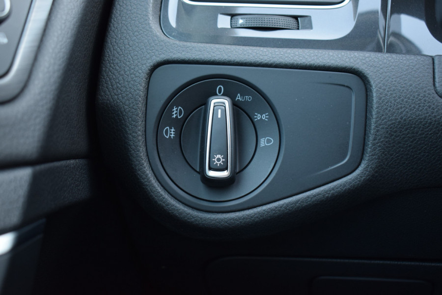 Volkswagen Golf 1.6 TDI Comfortline Business | Apple CarPlay | Adaptive | Climate