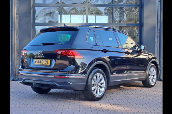 Volkswagen Tiguan 1.5 TSI Life Business | All-seasons | Trekhaak | Elek. klep | Stoelverwarming | Keyless  | Camera |