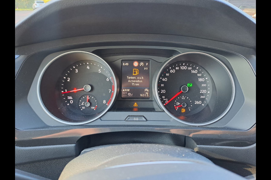 Volkswagen Tiguan 1.5 TSI Life Business | All-seasons | Trekhaak | Elek. klep | Stoelverwarming | Keyless  | Camera |