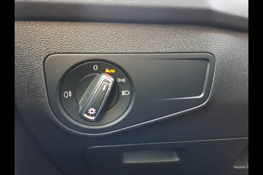 Volkswagen Tiguan 1.5 TSI Life Business | All-seasons | Trekhaak | Elek. klep | Stoelverwarming | Keyless  | Camera |