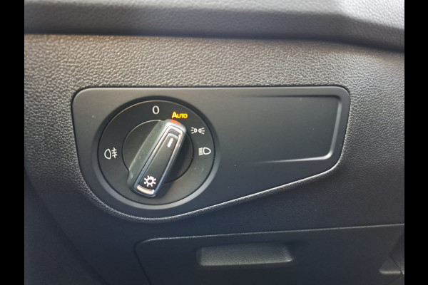 Volkswagen Tiguan 1.5 TSI Life Business | All-seasons | Trekhaak | Elek. klep | Stoelverwarming | Keyless  | Camera |