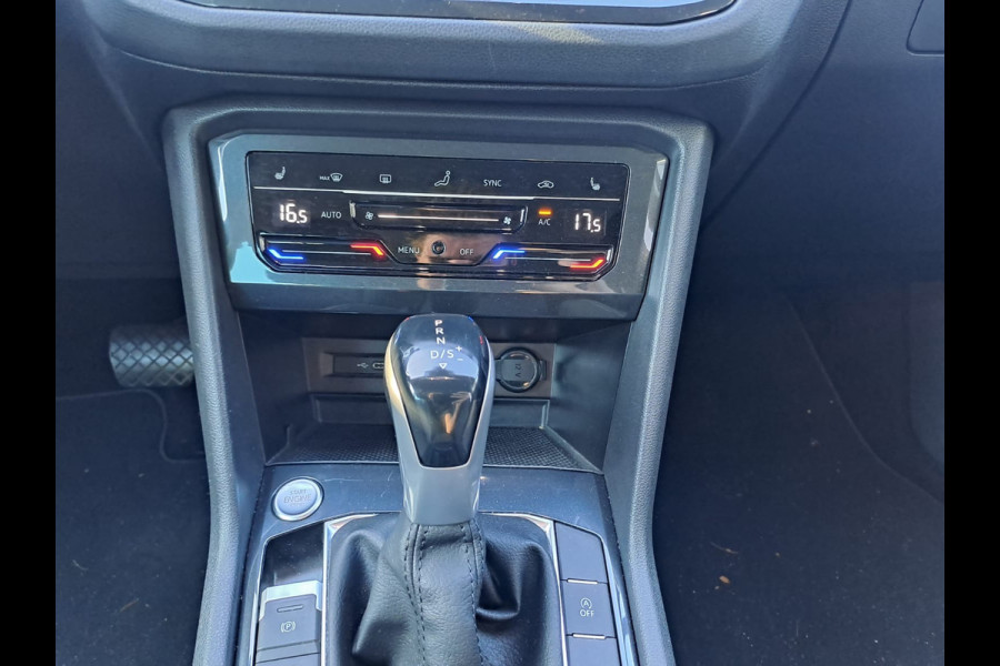 Volkswagen Tiguan 1.5 TSI Life Business | All-seasons | Trekhaak | Elek. klep | Stoelverwarming | Keyless  | Camera |