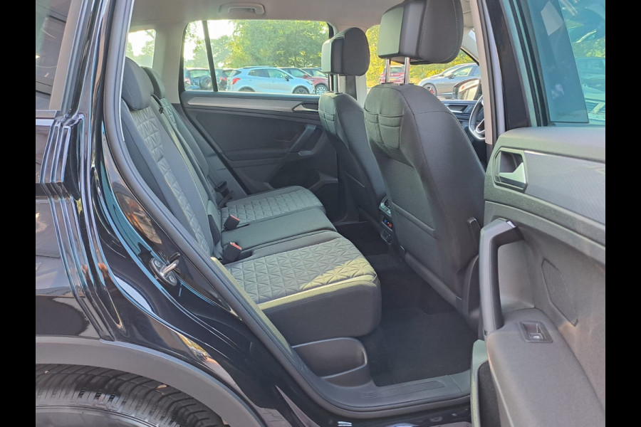 Volkswagen Tiguan 1.5 TSI Life Business | All-seasons | Trekhaak | Elek. klep | Stoelverwarming | Keyless  | Camera |