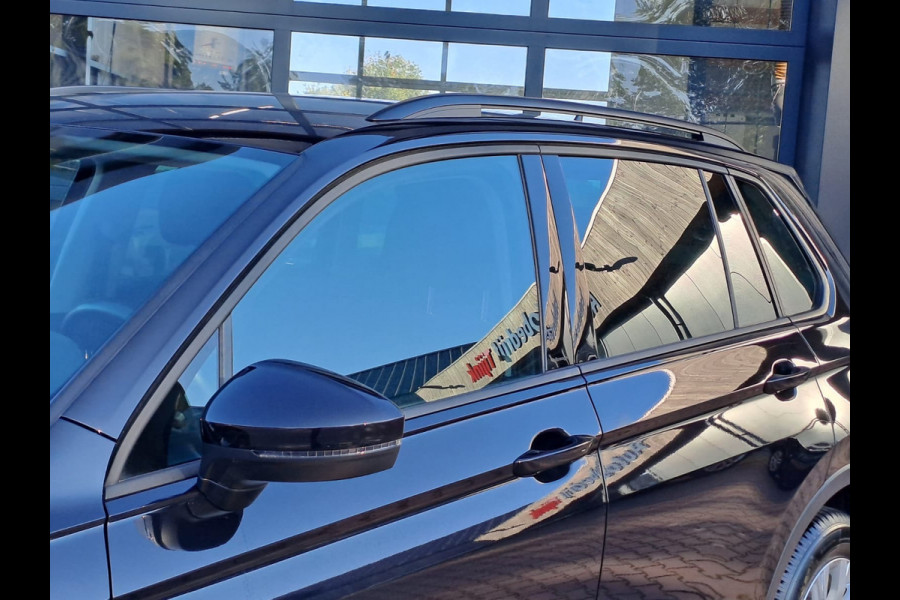 Volkswagen Tiguan 1.5 TSI Life Business | All-seasons | Trekhaak | Elek. klep | Stoelverwarming | Keyless  | Camera |
