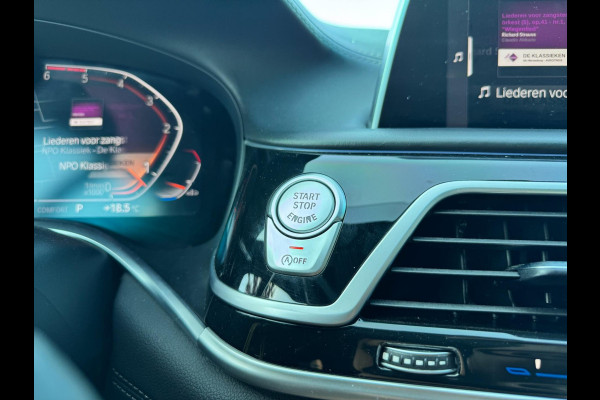BMW 7 Serie 750d xDrive High Executive Bowers&Wilkens Leder Massage HUD