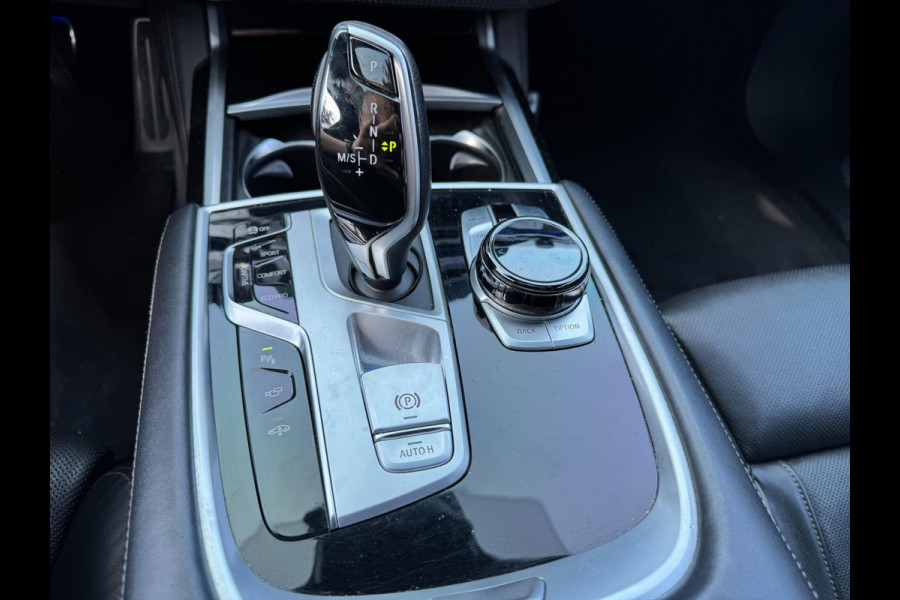 BMW 7 Serie 750d xDrive High Executive Bowers&Wilkens Leder Massage HUD