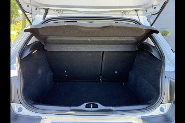 Citroën C4 Cactus 1.2 PureTech Shine Automaat,110pk,Dealer Onderhouden,Trekhaak,Distributie vv 2023,Navi,Clima,Cruise,Pdc,Lm velgen,Nieuwe Apk bij Aflevering