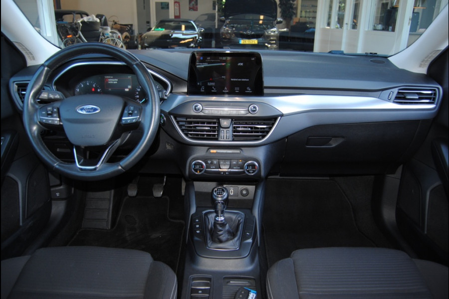 Ford Focus 1.0 EcoB. ST L. Bns