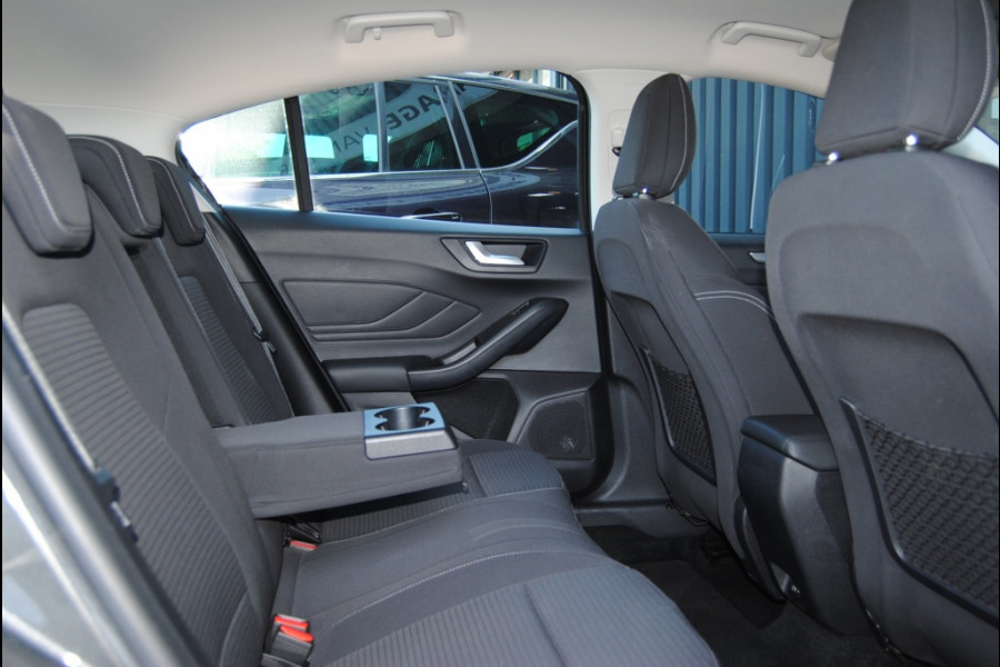 Ford Focus 1.0 EcoB. ST L. Bns