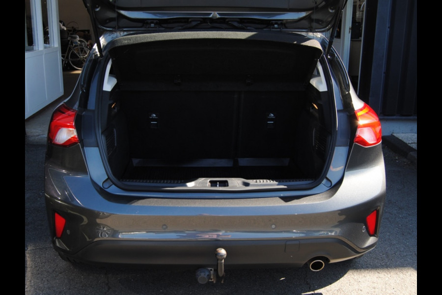 Ford Focus 1.0 EcoB. ST L. Bns