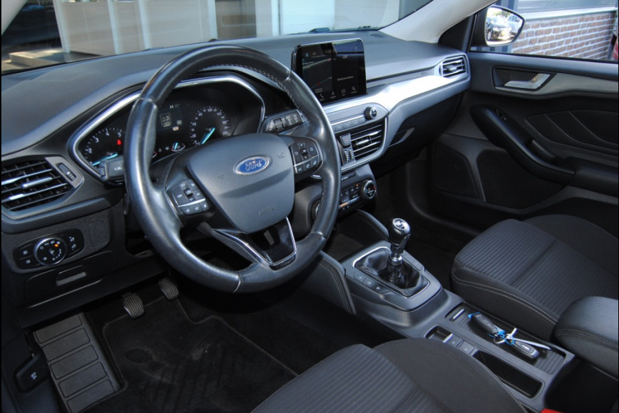 Ford Focus 1.0 EcoB. ST L. Bns