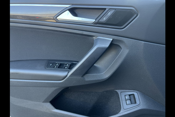Volkswagen Tiguan 1.4 TSI eHybrid Elegance | Pano | Trekhaak | LED | Virtual Cockpit