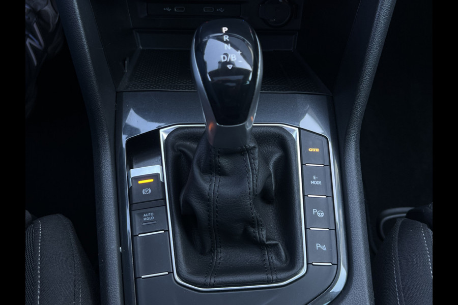 Volkswagen Tiguan 1.4 TSI eHybrid Elegance | Pano | Trekhaak | LED | Virtual Cockpit
