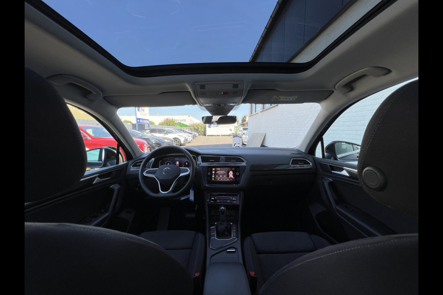 Volkswagen Tiguan 1.4 TSI eHybrid Elegance | Pano | Trekhaak | LED | Virtual Cockpit