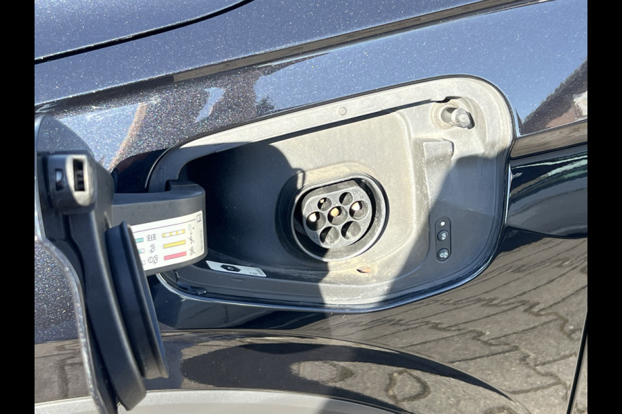 Volkswagen Tiguan 1.4 TSI eHybrid Elegance | Pano | Trekhaak | LED | Virtual Cockpit