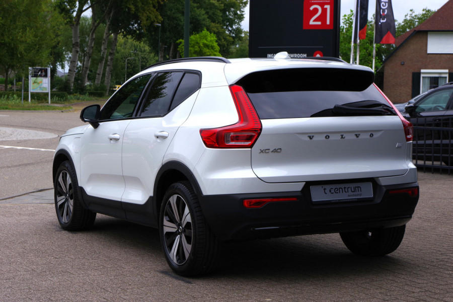 Volvo XC40 1.5 T4 Plug-In Hybrid Ultimate Dark 211 PK, 360 Camera, Leder-Alcantara, H/K Sound