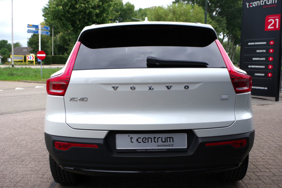 Volvo XC40 1.5 T4 Plug-In Hybrid Ultimate Dark 211 PK, 360 Camera, Leder-Alcantara, H/K Sound