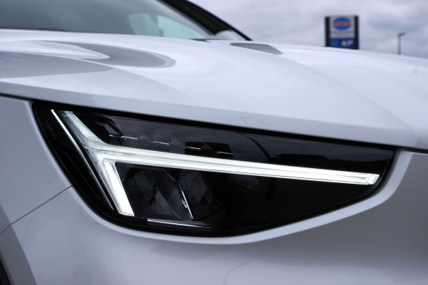 Volvo XC40 1.5 T4 Plug-In Hybrid Ultimate Dark 211 PK, 360 Camera, Leder-Alcantara, H/K Sound