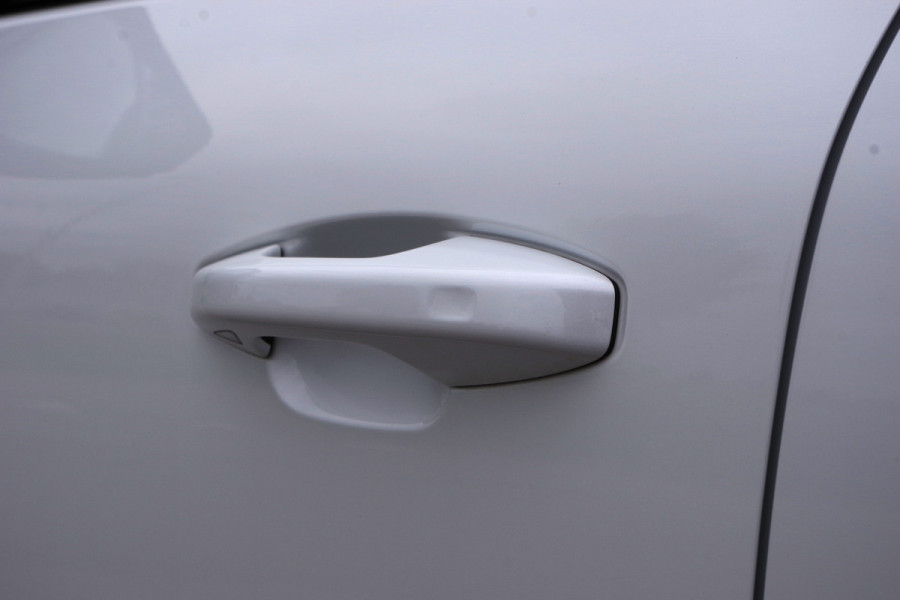 Volvo XC40 1.5 T4 Plug-In Hybrid Ultimate Dark 211 PK, 360 Camera, Leder-Alcantara, H/K Sound