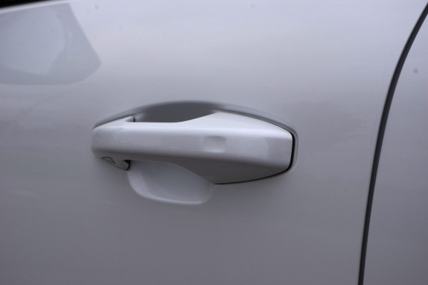 Volvo XC40 1.5 T4 Plug-In Hybrid Ultimate Dark 211 PK, 360 Camera, Leder-Alcantara, H/K Sound