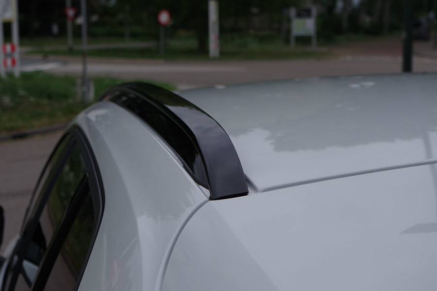 Volvo XC40 1.5 T4 Plug-In Hybrid Ultimate Dark 211 PK, 360 Camera, Leder-Alcantara, H/K Sound