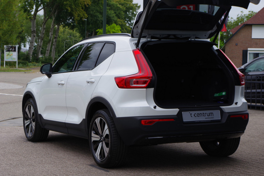 Volvo XC40 1.5 T4 Plug-In Hybrid Ultimate Dark 211 PK, 360 Camera, Leder-Alcantara, H/K Sound