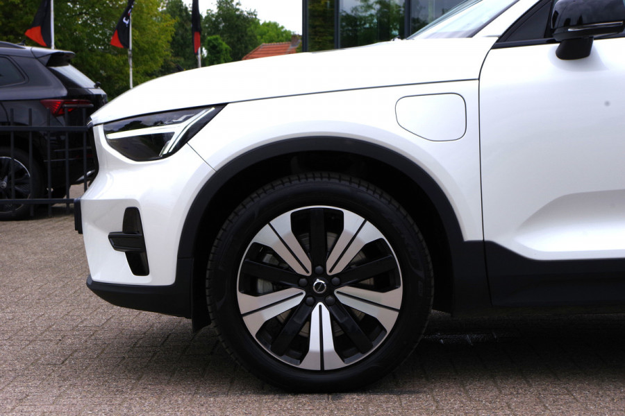 Volvo XC40 1.5 T4 Plug-In Hybrid Ultimate Dark 211 PK, 360 Camera, Leder-Alcantara, H/K Sound