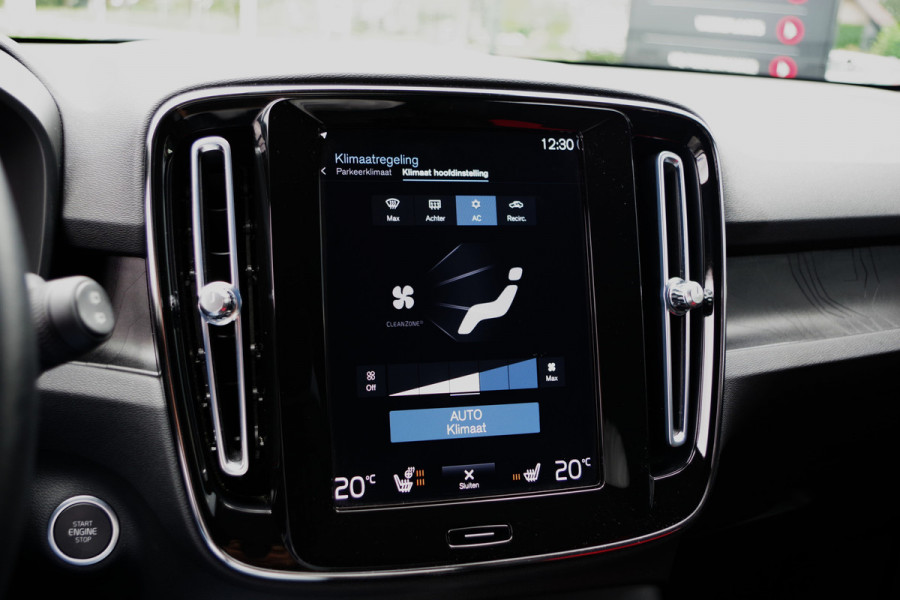 Volvo XC40 1.5 T4 Plug-In Hybrid Ultimate Dark 211 PK, 360 Camera, Leder-Alcantara, H/K Sound