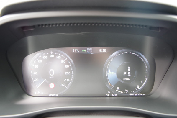 Volvo XC40 1.5 T4 Plug-In Hybrid Ultimate Dark 211 PK, 360 Camera, Leder-Alcantara, H/K Sound