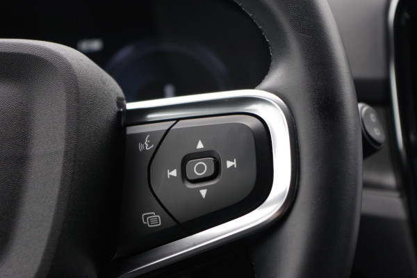 Volvo XC40 1.5 T4 Plug-In Hybrid Ultimate Dark 211 PK, 360 Camera, Leder-Alcantara, H/K Sound