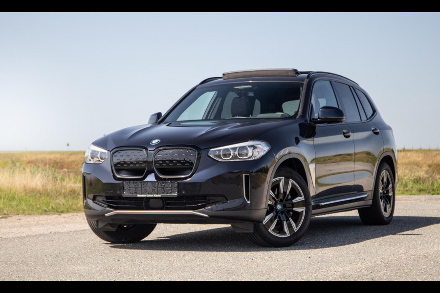 BMW iX3 High Executive 80 kWh PANORAMADAK / CARPLAY / BRUIN LEER / NAVI