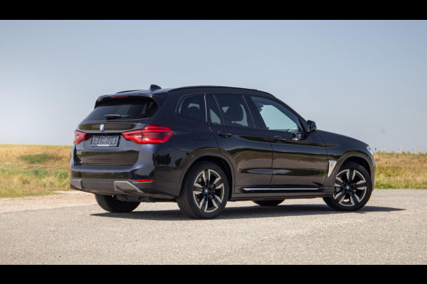 BMW iX3 High Executive 80 kWh PANORAMADAK / CARPLAY / BRUIN LEER / NAVI