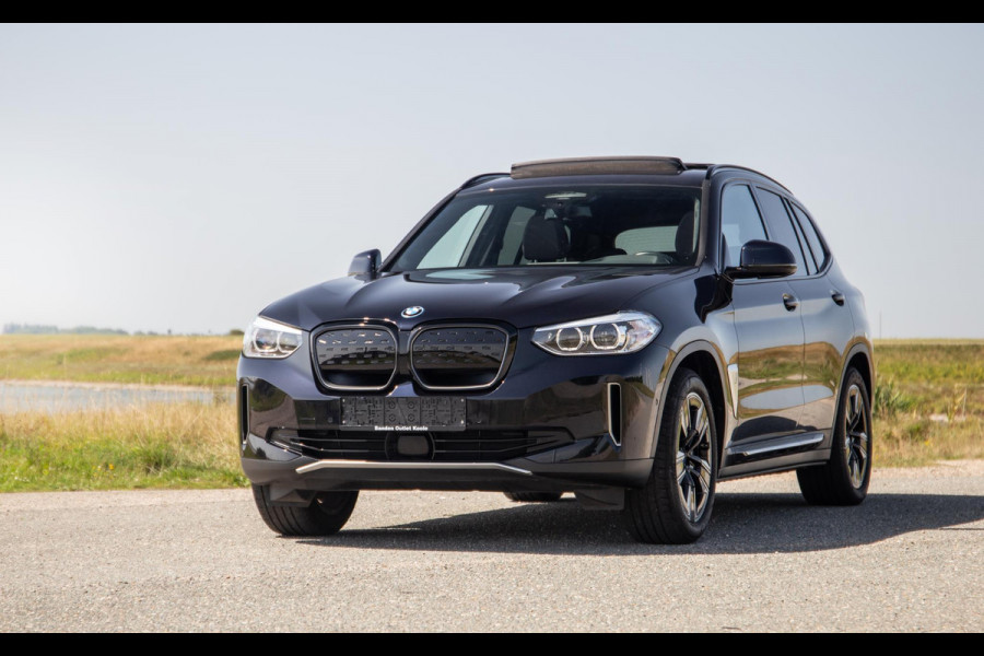 BMW iX3 High Executive 80 kWh PANORAMADAK / CARPLAY / BRUIN LEER / NAVI