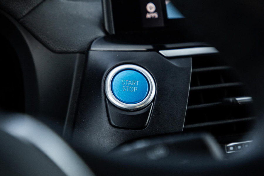 BMW iX3 High Executive 80 kWh PANORAMADAK / CARPLAY / BRUIN LEER / NAVI