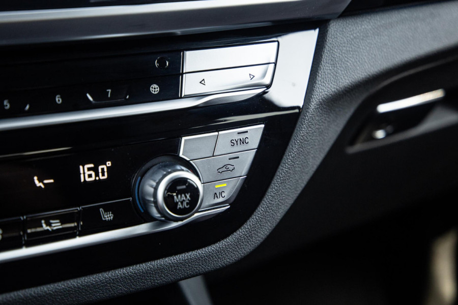 BMW iX3 High Executive 80 kWh PANORAMADAK / CARPLAY / BRUIN LEER / NAVI