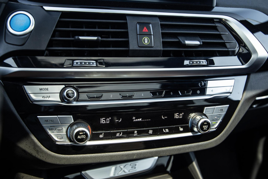 BMW iX3 High Executive 80 kWh PANORAMADAK / CARPLAY / BRUIN LEER / NAVI