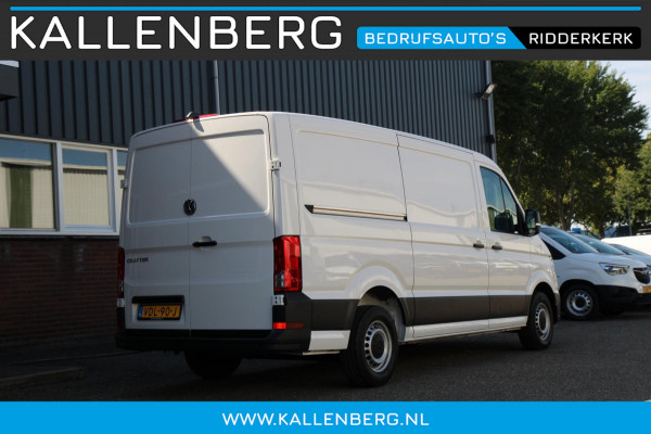 Volkswagen Crafter 35 2.0 TDI L3H2 trekgewicht 3 ton / App connect / Camera / Multi stuur
