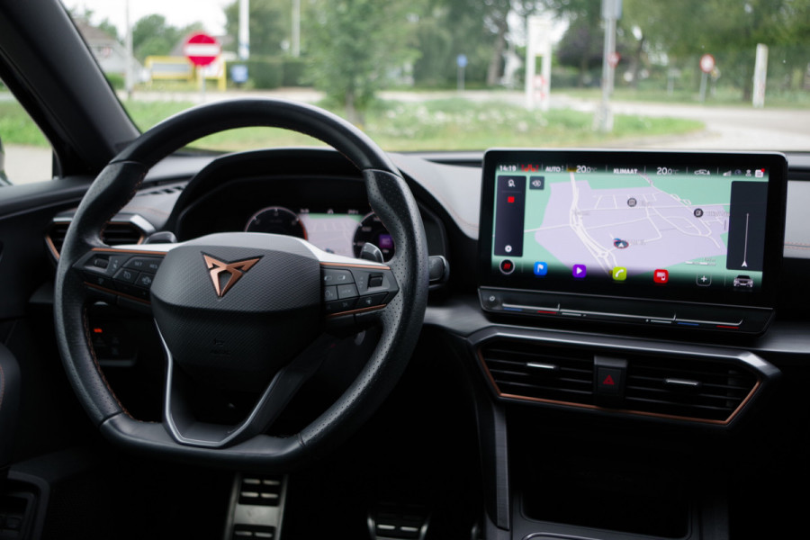 CUPRA Formentor 1.4 e-Hybrid VZ 245 PK Copper Edition, Keyless, 360 Camera, Trekhaak, Leder, Memory