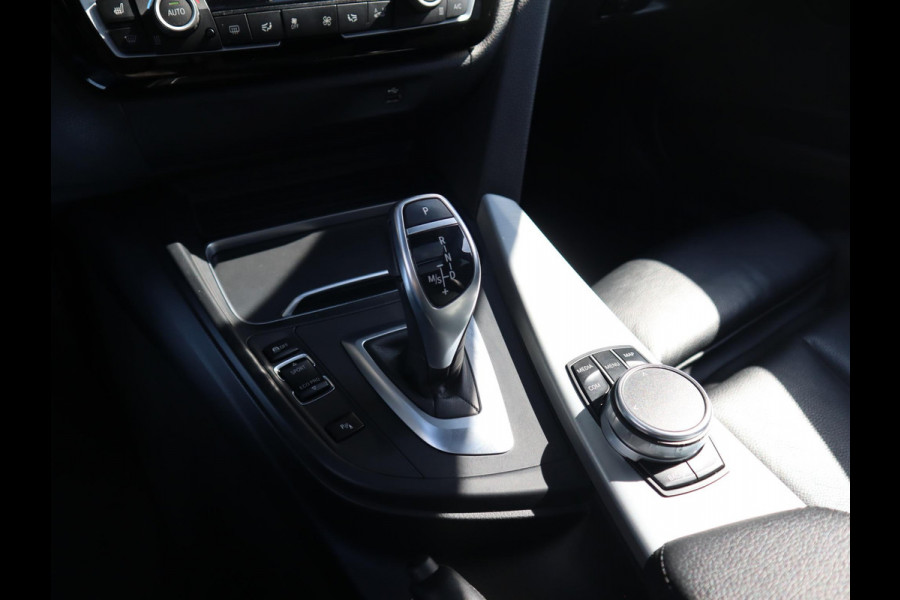 BMW 3 Serie Touring 320i Edition M Sport Shadow Executive | Panorama dak | Keyless | Sportleder |