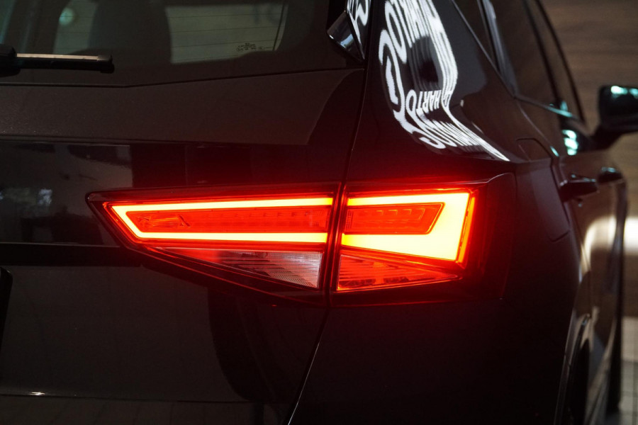 Seat Ateca 2.0 TSI FR 4DRIVE Business Intense *INCL BTW* + PANODAK / 360° CAMERA / DODEHOEKDETECTIE / BEATS