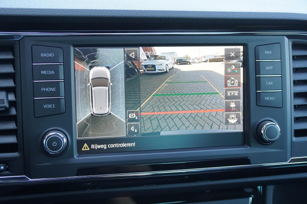 Seat Ateca 2.0 TSI FR 4DRIVE Business Intense *INCL BTW* + PANODAK / 360° CAMERA / DODEHOEKDETECTIE / BEATS