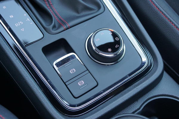 Seat Ateca 2.0 TSI FR 4DRIVE Business Intense *INCL BTW* + PANODAK / 360° CAMERA / DODEHOEKDETECTIE / BEATS