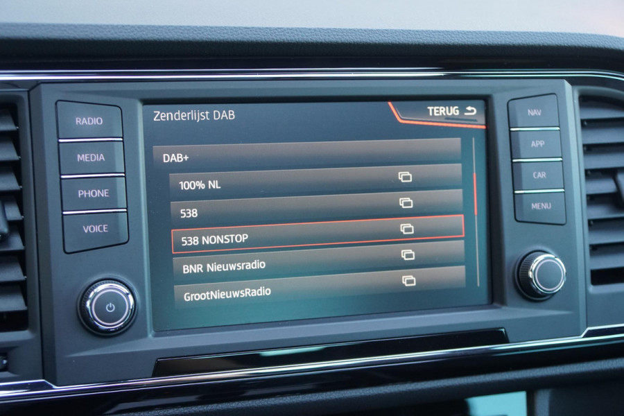 Seat Ateca 2.0 TSI FR 4DRIVE Business Intense *INCL BTW* + PANODAK / 360° CAMERA / DODEHOEKDETECTIE / BEATS