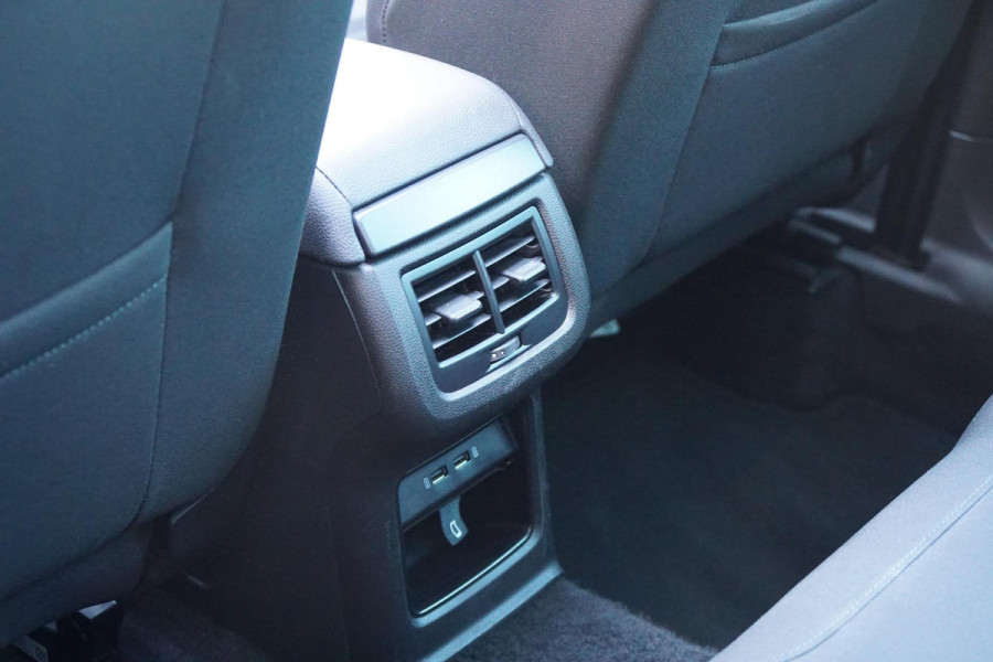 Seat Ateca 2.0 TSI FR 4DRIVE Business Intense *INCL BTW* + PANODAK / 360° CAMERA / DODEHOEKDETECTIE / BEATS