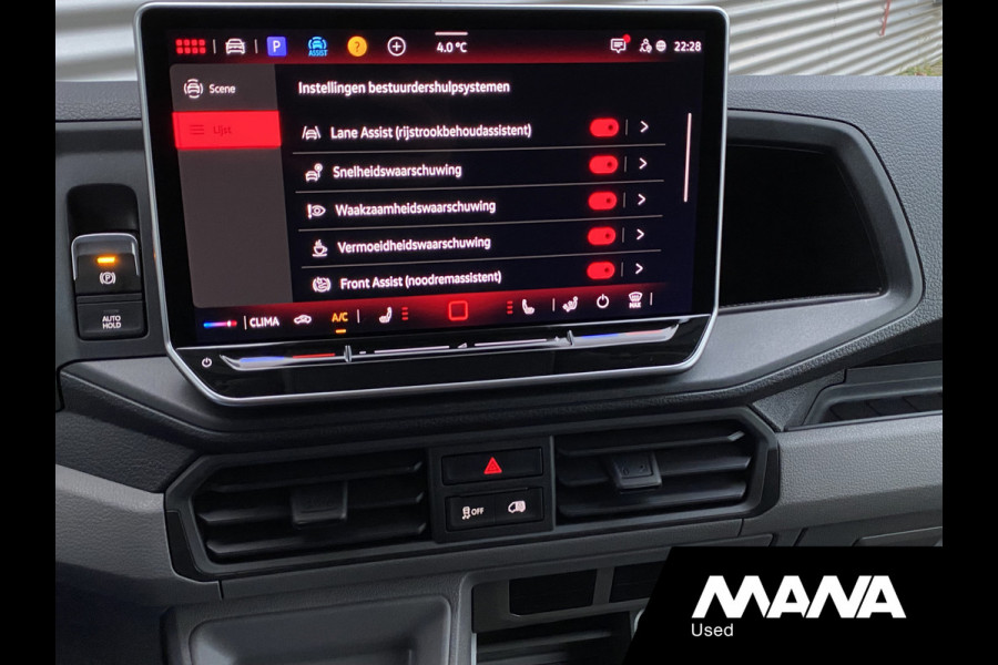 MAN TGE 3.180 L3H3 Automaat 180PK Zwart NIEUW MODEL ACC LED Trekhaak Carplay Camera Airco Navi Bluetooth