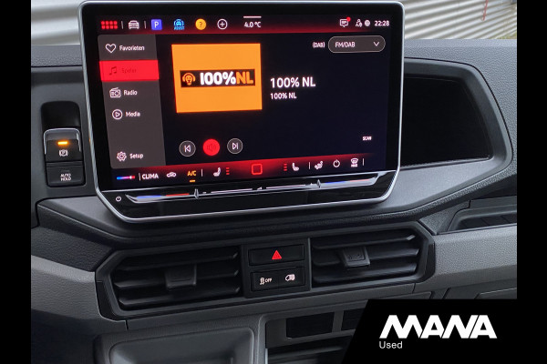 MAN TGE 3.180 L3H3 Automaat 180PK Zwart NIEUW MODEL ACC LED Trekhaak Carplay Camera Airco Navi Bluetooth