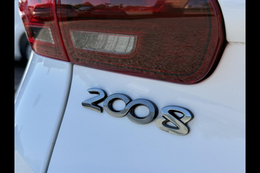 Peugeot 2008 1.2 PureTech Blue Lion 1e Eigenaar,Dealer Onderhouden,110pk,Navi,Airco,Cruise,Pdc,Extra winter set,Distributieriem vv 2022,N.A.P,Apk tot 08-2026